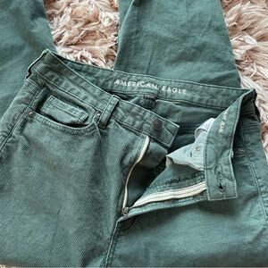 American Eagle Army Green Corduroy Mom Straight‎ Jeans